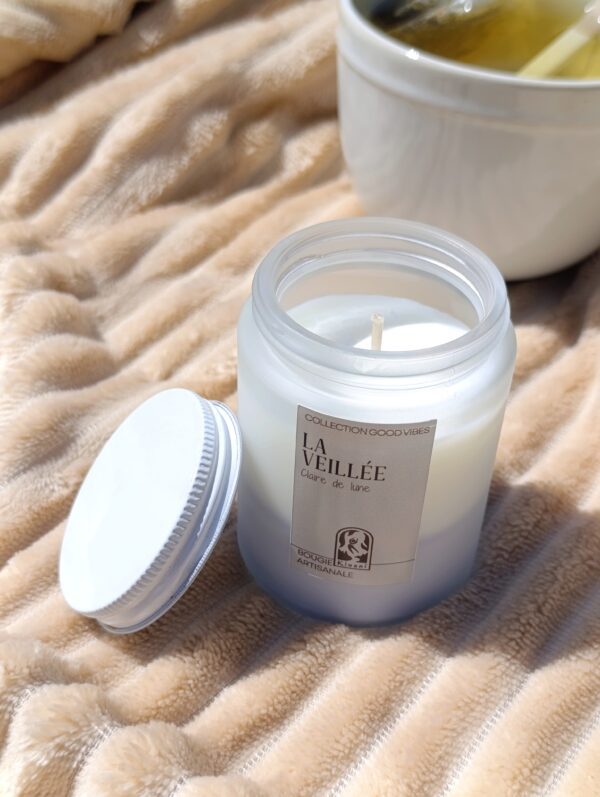 Bougie parfumée artisanale à la cire de soja - La Veillée de la Collection Good Vibes