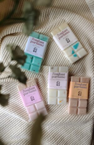 Fondant parfumé en formats tablettes de 35 g artisanal Kluani au parfum de Grasse et à la cire de tournesol