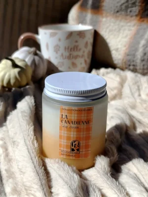 c729fb4a-c659-45a8-9cff-10f6e4b2e2a4 Bougie crée en Alsace par Kluani en cire végétale et parfum de Grasse